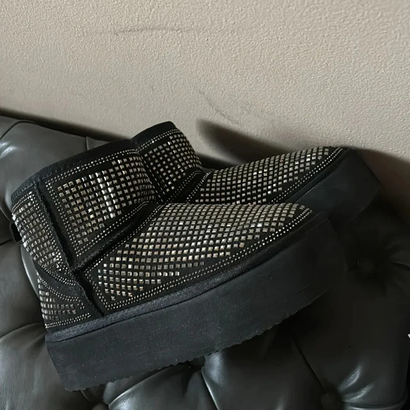 Cape Robbin Rhinestone embellished platform fur trim ankle boots Sz 9 - Picture 3 of 14